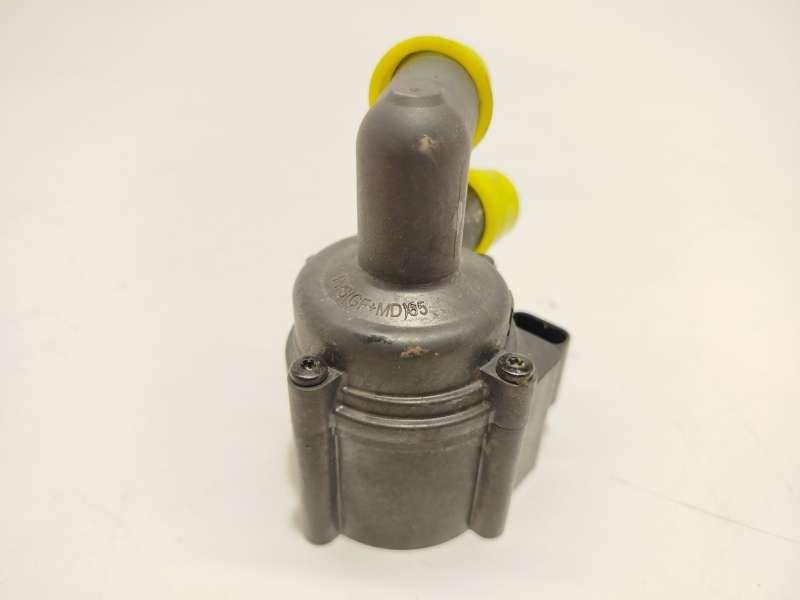 Recambio de bomba agua para lynk & co 01 phev referencia OEM IAM 8888759988 32222110 - Negro 2