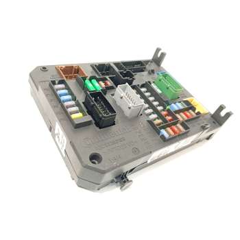 CAJA RELES / FUSIBLES 9806687880 1610807680 