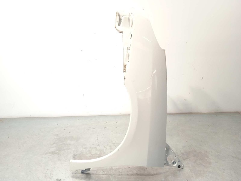 ALETA DELANTERA IZQUIERDA 7840L3 