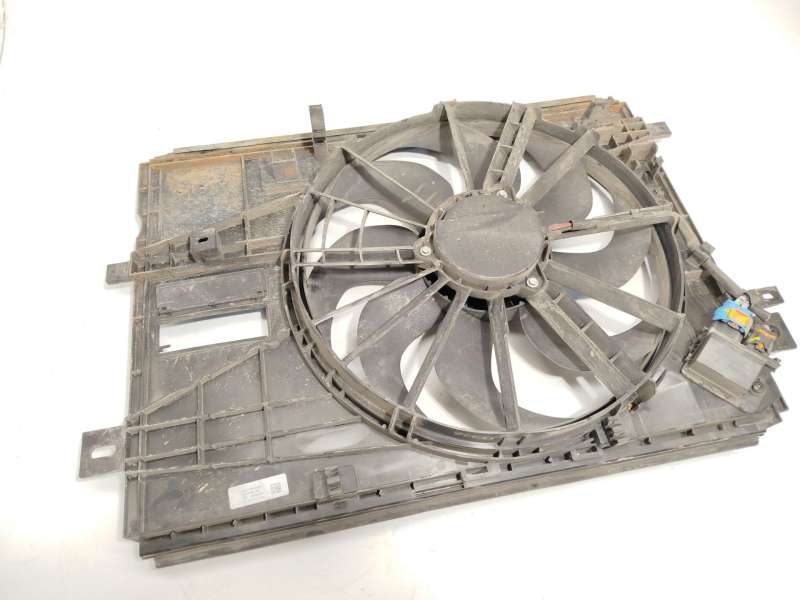 Recambio de electroventilador para peugeot 3008 ii suv (mc_, mr_, mj_, m4_) 1.5 bluehdi 130 referencia OEM IAM 9836058380