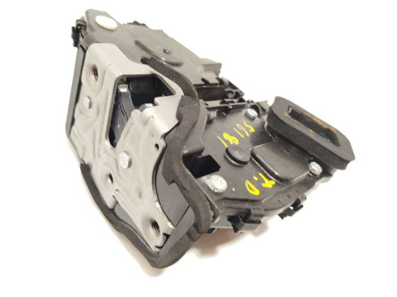 CERRADURA PUERTA TRASERA DERECHA 10A839016B 
