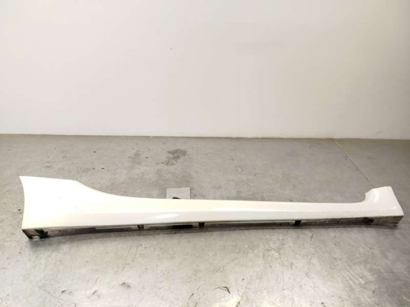 ESTRIBO 1607893280 