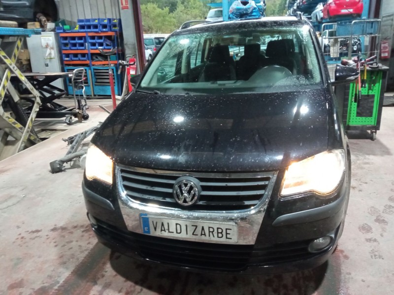 VOLKSWAGEN TOURAN (1T1, 1T2)