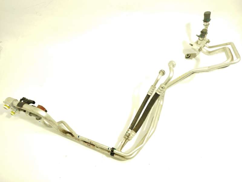Recambio de tubos aire acondicionado para lynk & co 01 phev referencia OEM IAM 8888948346 - Negro 2