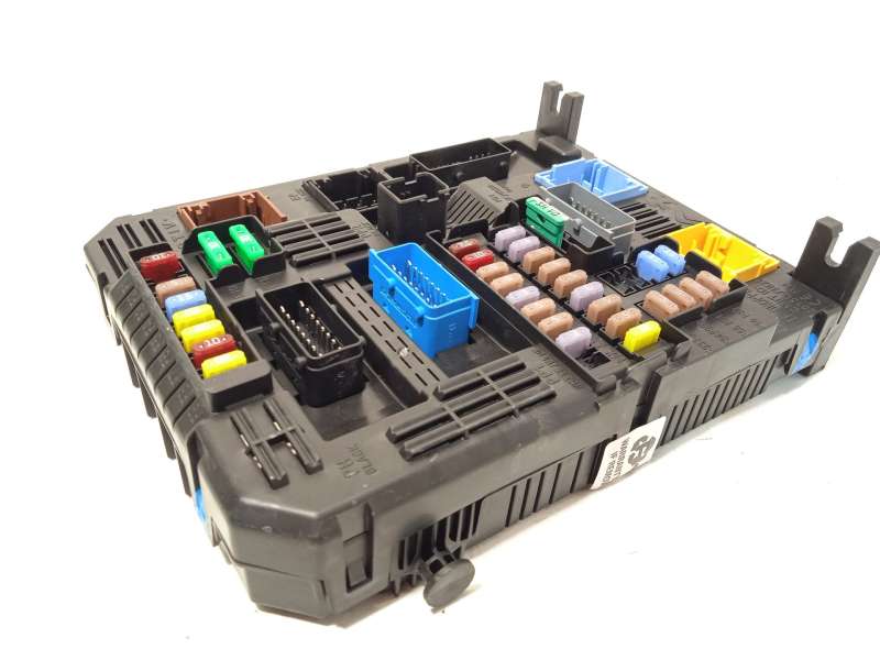 Recambio de caja reles / fusibles para peugeot 2008 i (cu_) 1.5 bluehdi 120 referencia OEM IAM 9832881080 1677607880 28709110 2