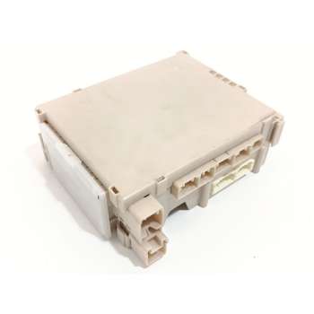 CAJA RELES / FUSIBLES 827300H040 892210H030 