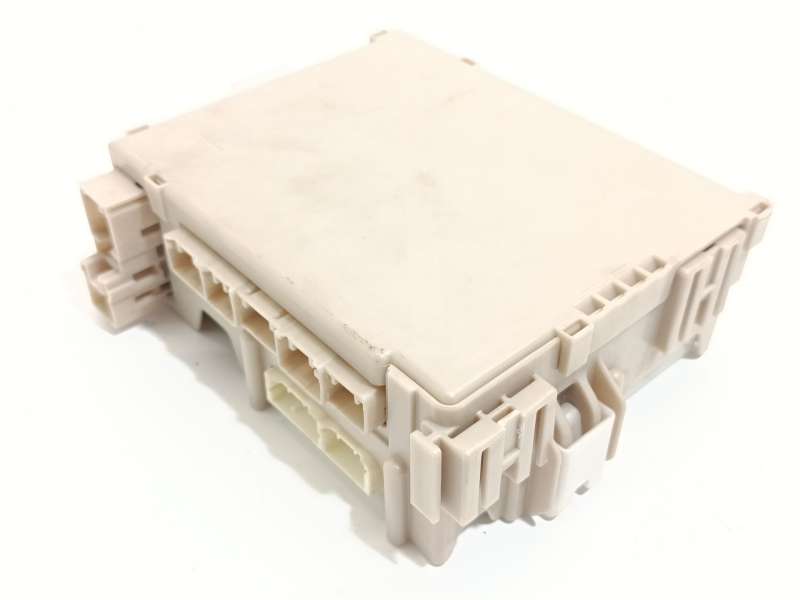 Recambio de caja reles / fusibles para toyota aygo (_b4_) 1.0 vvti (kgb40) referencia OEM IAM 827300H040 892210H030 - Granate 2