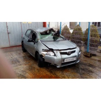 toyota auris del año 2009