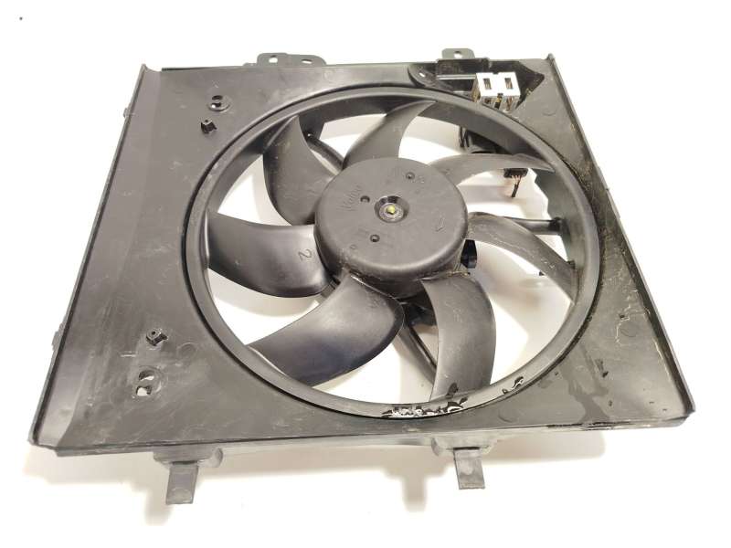 Recambio de electroventilador para citroën c3 iii (sx) 1.2 puretech 82 referencia OEM IAM 9829774580 - Blanco 4