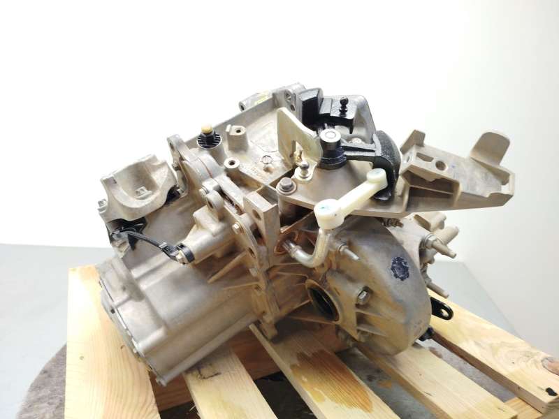 Recambio de caja cambios para peugeot 2008 ii (ud_, us_, uy_, uj_, ur_, uc_) 1.5 bluehdi 110 (udyhsk) referencia OEM IAM 20V253 2