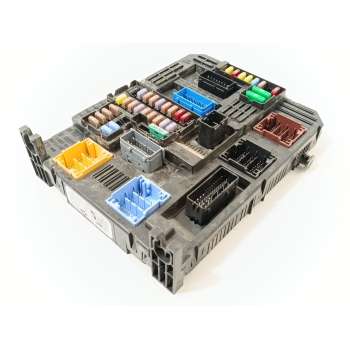 CAJA RELES / FUSIBLES 9845141280 1688992780 28751768