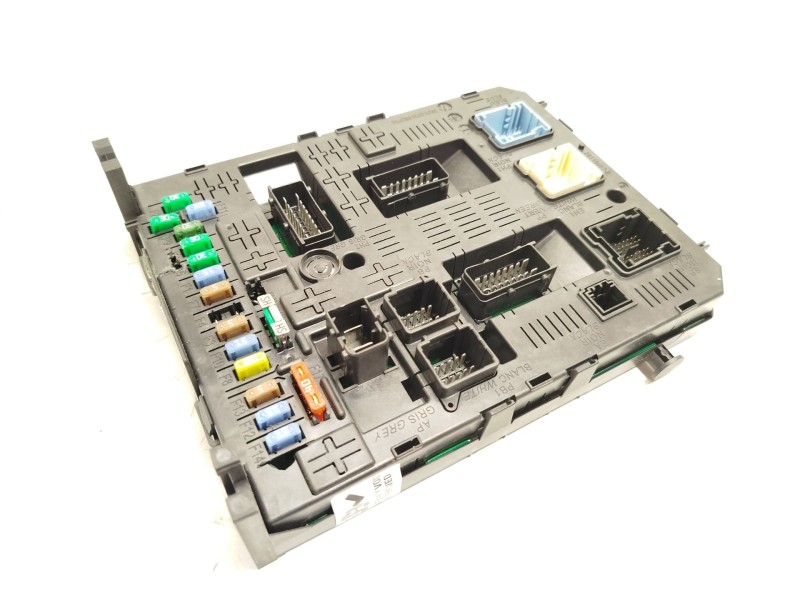 CAJA RELES / FUSIBLES 9664059080 657064 