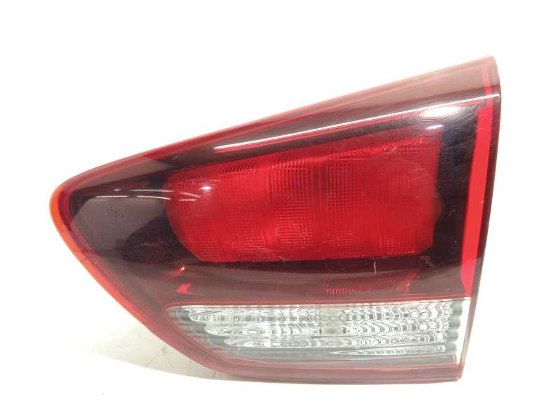 Recambio de piloto trasero derecho interior para kia carens iv 1.7 crdi referencia OEM IAM 92404A4500 - Blanco 2