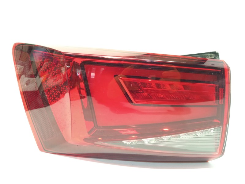 PILOTO TRASERO IZQUIERDO 575945207E L90201681