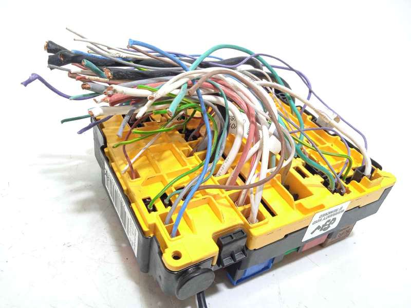 Recambio de caja reles / fusibles para citroën c3 aircross feel referencia OEM IAM 9804848580 3