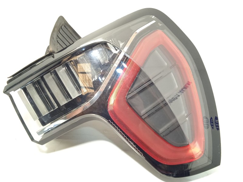 PILOTO TRASERO DERECHO 8888077996 