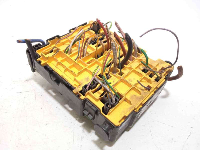 Recambio de caja reles / fusibles para peugeot 308 sw active referencia OEM IAM 9804848580 3