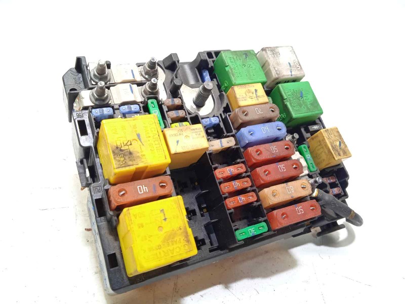 CAJA RELES / FUSIBLES 9804848580 