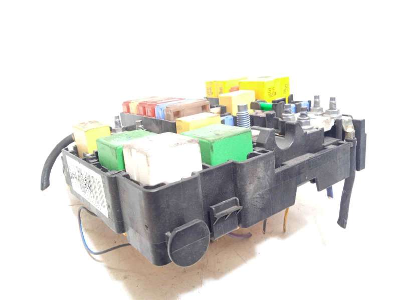 Recambio de caja reles / fusibles para citroën c4 grand picasso live referencia OEM IAM 9804848580 2