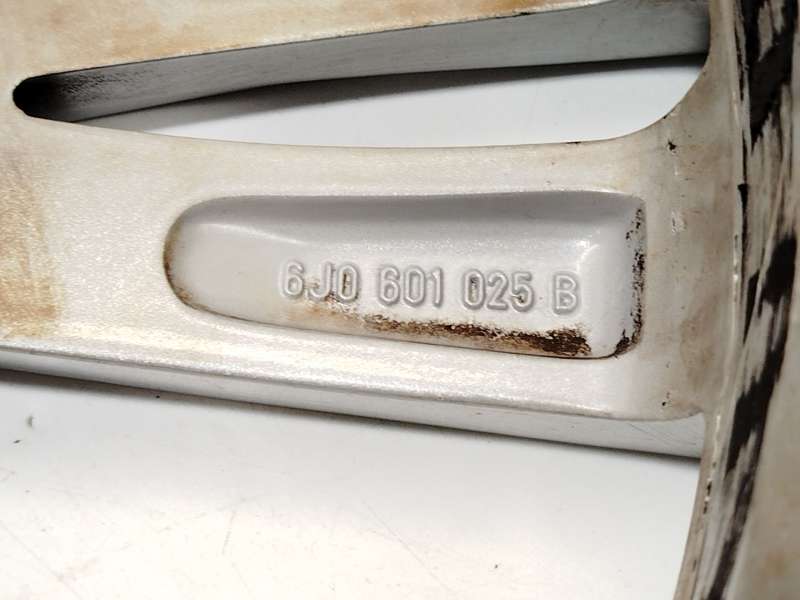 Recambio de llanta para seat ibiza iv sc (6j1, 6p5) 1.6 tdi referencia OEM IAM 6J0601025B72V 9