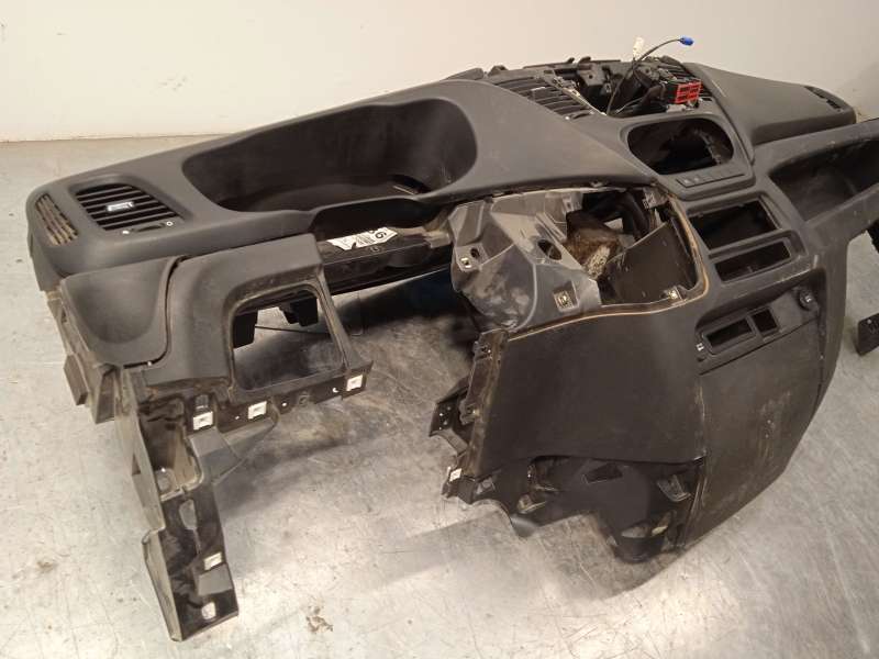 Recambio de salpicadero para iveco daily vi furgoneta 33s16, 35s16, 35c16, 40c16, 50c16 referencia OEM IAM 5802518566 - Blanco 2