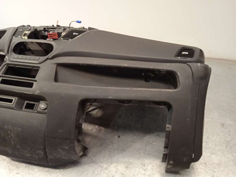 Recambio de salpicadero para iveco daily vi furgoneta 33s16, 35s16, 35c16, 40c16, 50c16 referencia OEM IAM 5802518566 - Blanco 3