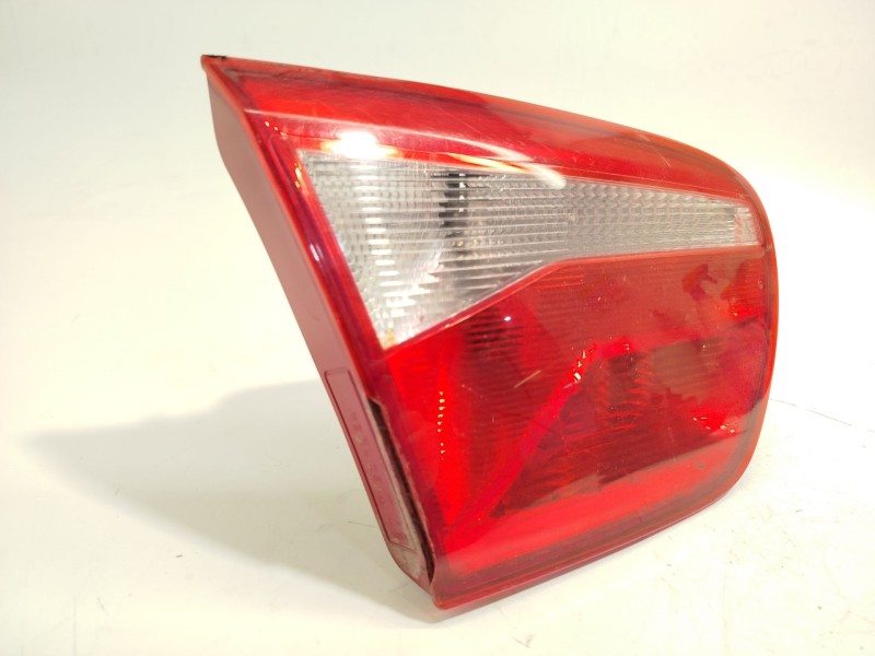 PILOTO TRASERO IZQUIERDO INTERIOR 6J8945093C 