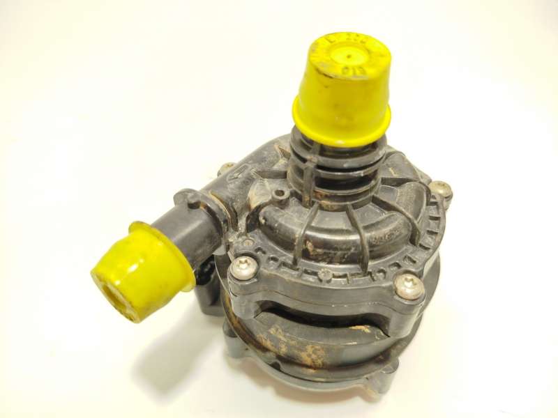 Recambio de bomba agua para lynk & co 01 phev referencia OEM IAM 8888894262 32222737 - Negro 2