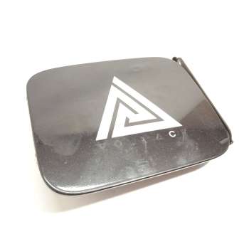 TAPA EXTERIOR COMBUSTIBLE G88301KAMA 