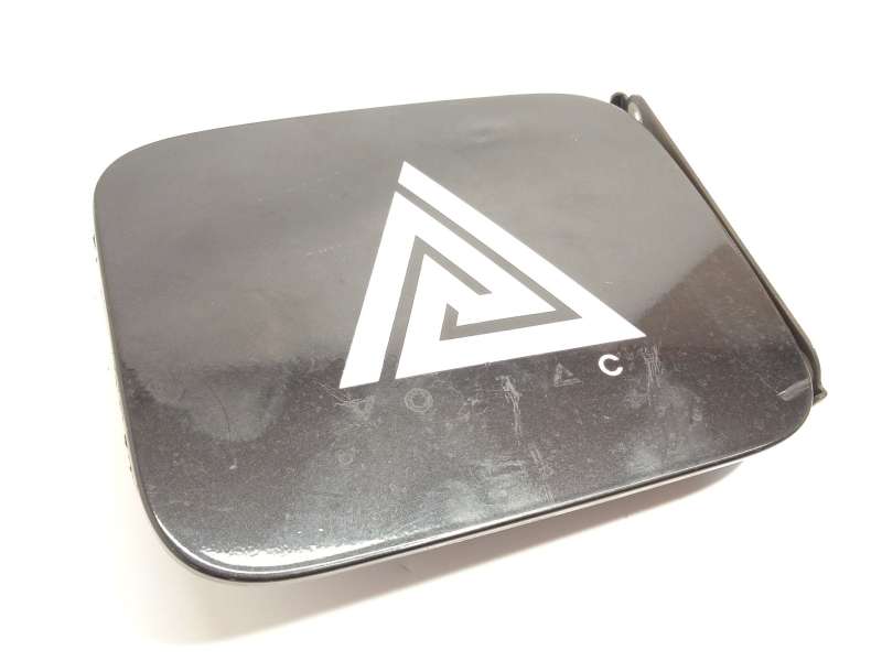 TAPA EXTERIOR COMBUSTIBLE G88301KAMA 