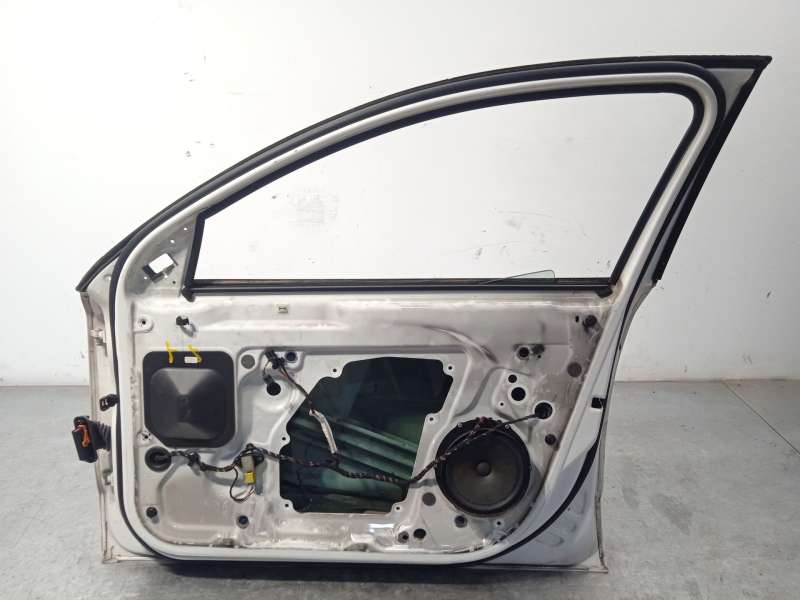 Recambio de puerta delantera derecha para skoda suberb (3t4) ambition referencia OEM IAM 3T0831056 - Blanco 5