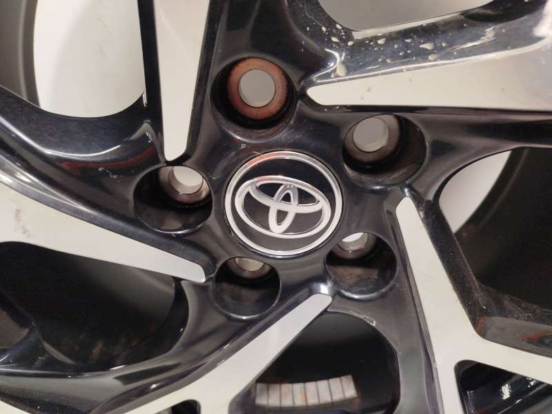 Recambio de llanta para toyota c-hr (_x1_) 2.0 hybrid (maxh10) referencia OEM IAM 42611F4040 4