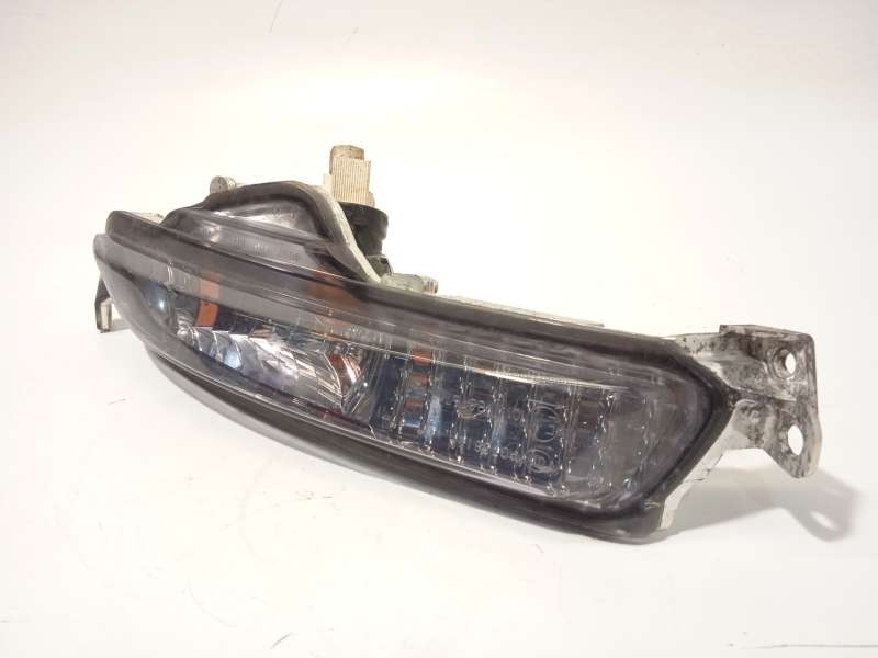 Recambio de piloto delantero derecho para iveco daily vi furgoneta 35s16, 35c16, 70c16 referencia OEM IAM 5802312349 - Blanco 2