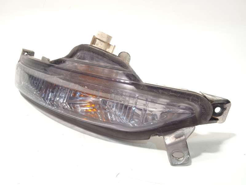 Recambio de piloto delantero izquierdo para iveco daily vi furgoneta 35s16, 35c16, 70c16 referencia OEM IAM 5802312355 - Blanco 2