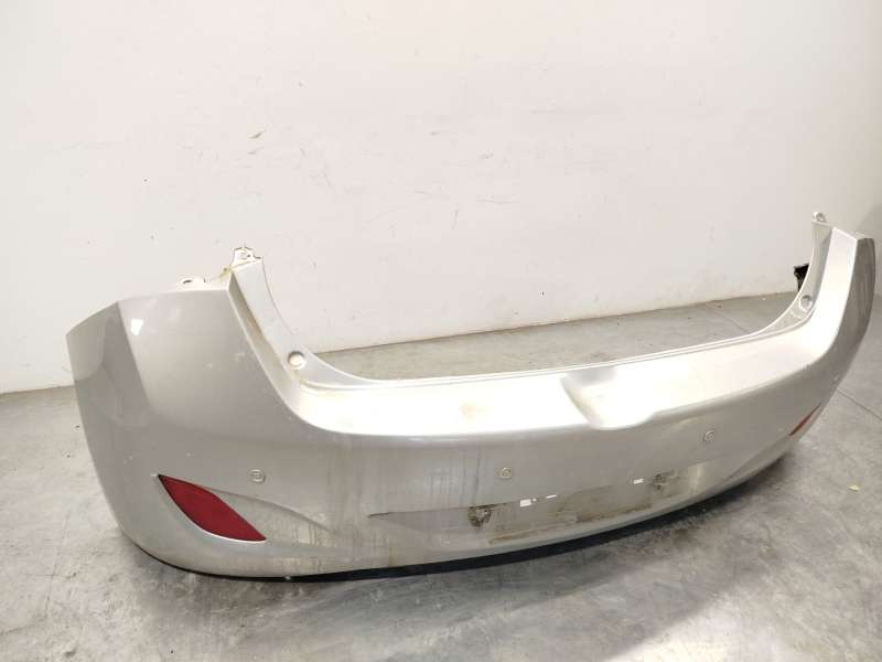 Recambio de paragolpes trasero para hyundai i30 (gd) 1.6 crdi referencia OEM IAM 86611A6000 2