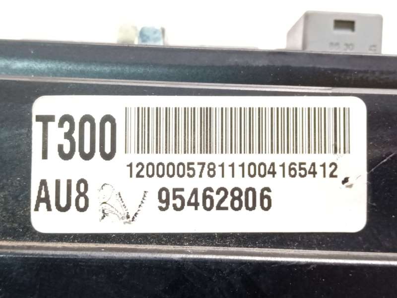 Recambio de caja reles / fusibles para chevrolet aveo hatchback (t300) 1.3 d referencia OEM IAM 95462806 - Blanco 3