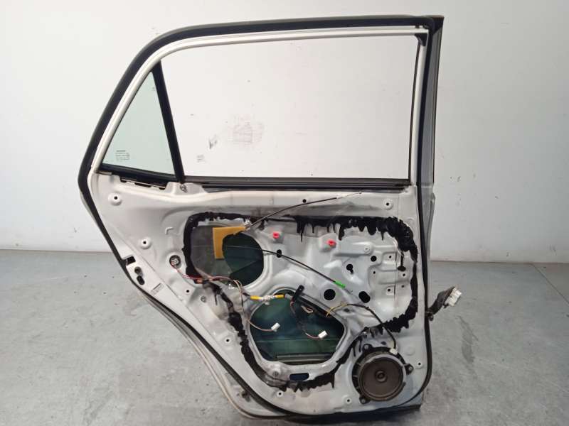 Recambio de puerta trasera izquierda para toyota auris (_e15_) 1.8 hybrid (zwe150_) referencia OEM IAM 6700402260 - Blanco 5