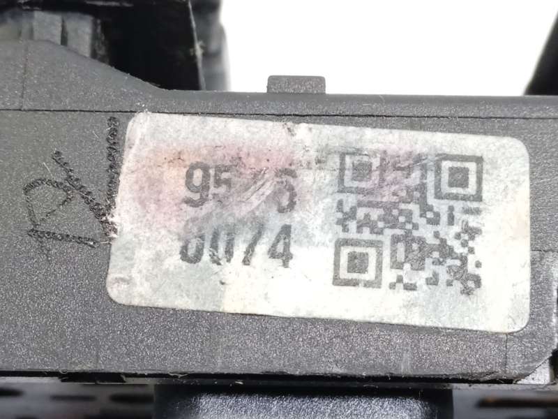 Recambio de mando elevalunas delantero izquierdo para chevrolet aveo hatchback (t300) 1.3 d referencia OEM IAM 95460074 - Blanco 5