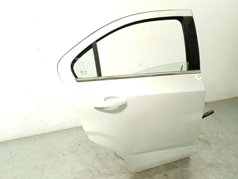 Recambio de puerta trasera derecha para chevrolet aveo hatchback (t300) 1.3 d referencia OEM IAM 95330583 - Blanco 2
