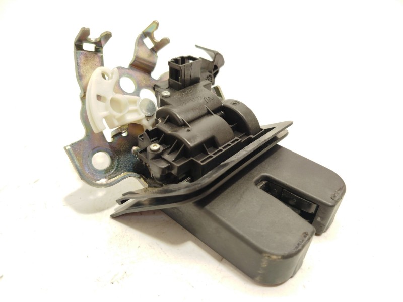 CERRADURA MALETERO / PORTON 8R0827505 