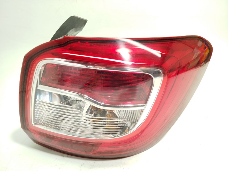 PILOTO TRASERO DERECHO 265506669R 