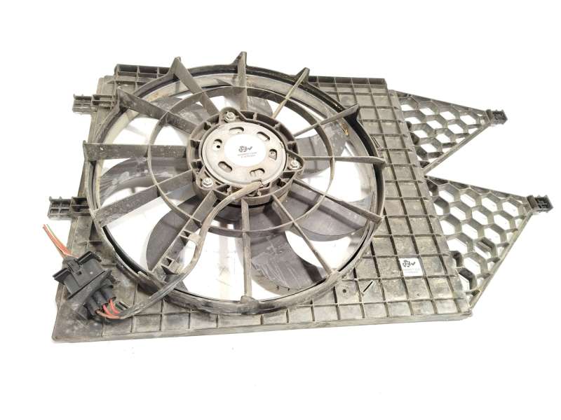 Recambio de electroventilador para seat ibiza iv sc (6j1, 6p5) 1.6 tdi referencia OEM IAM 6R0121207A - Blanco 2