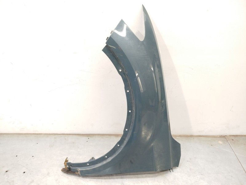 ALETA DELANTERA IZQUIERDA 2GA821021 