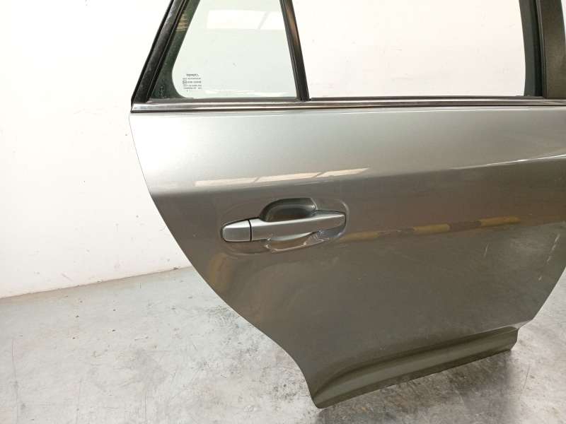 Recambio de puerta trasera derecha para toyota avensis station wagon (_t27_) 2.0 d-4d (adt270_) referencia OEM IAM 6700305161 - Gris 2