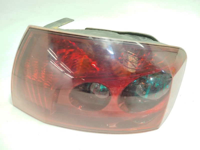 PILOTO TRASERO DERECHO 6351FQ 