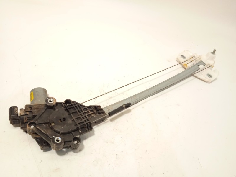 ELEVALUNAS TRASERO DERECHO CM093690A 