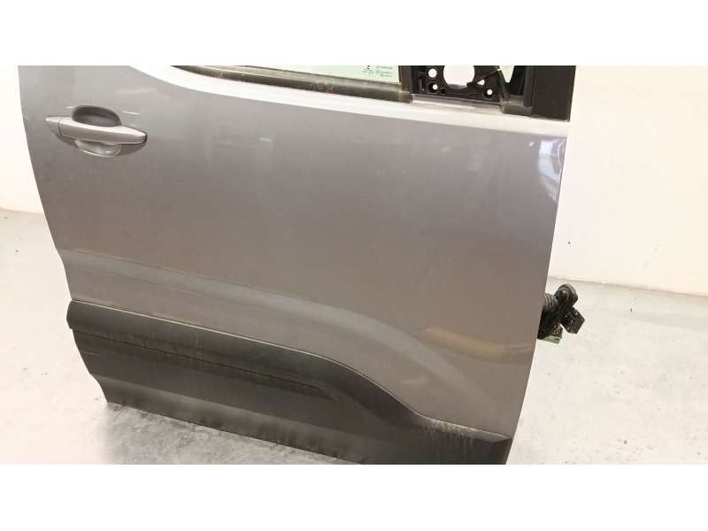 Recambio de puerta delantera derecha para peugeot rifter 1.5 bluehdi 130 referencia OEM IAM 9820423080 2
