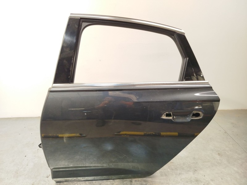 PUERTA TRASERA IZQUIERDA 4K5833051B 
