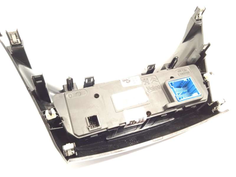 Recambio de mando climatizador para peugeot 2008 (--.2013) 1.2 12v e-thp referencia OEM IAM 96722471XU - Gris 4