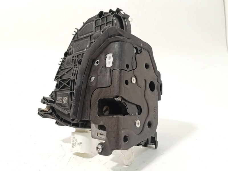 CERRADURA PUERTA TRASERA DERECHA 4G0839016L 